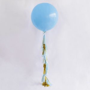 Шар (60 см.) латексный голубой, с кисточками тассел 1 шт.